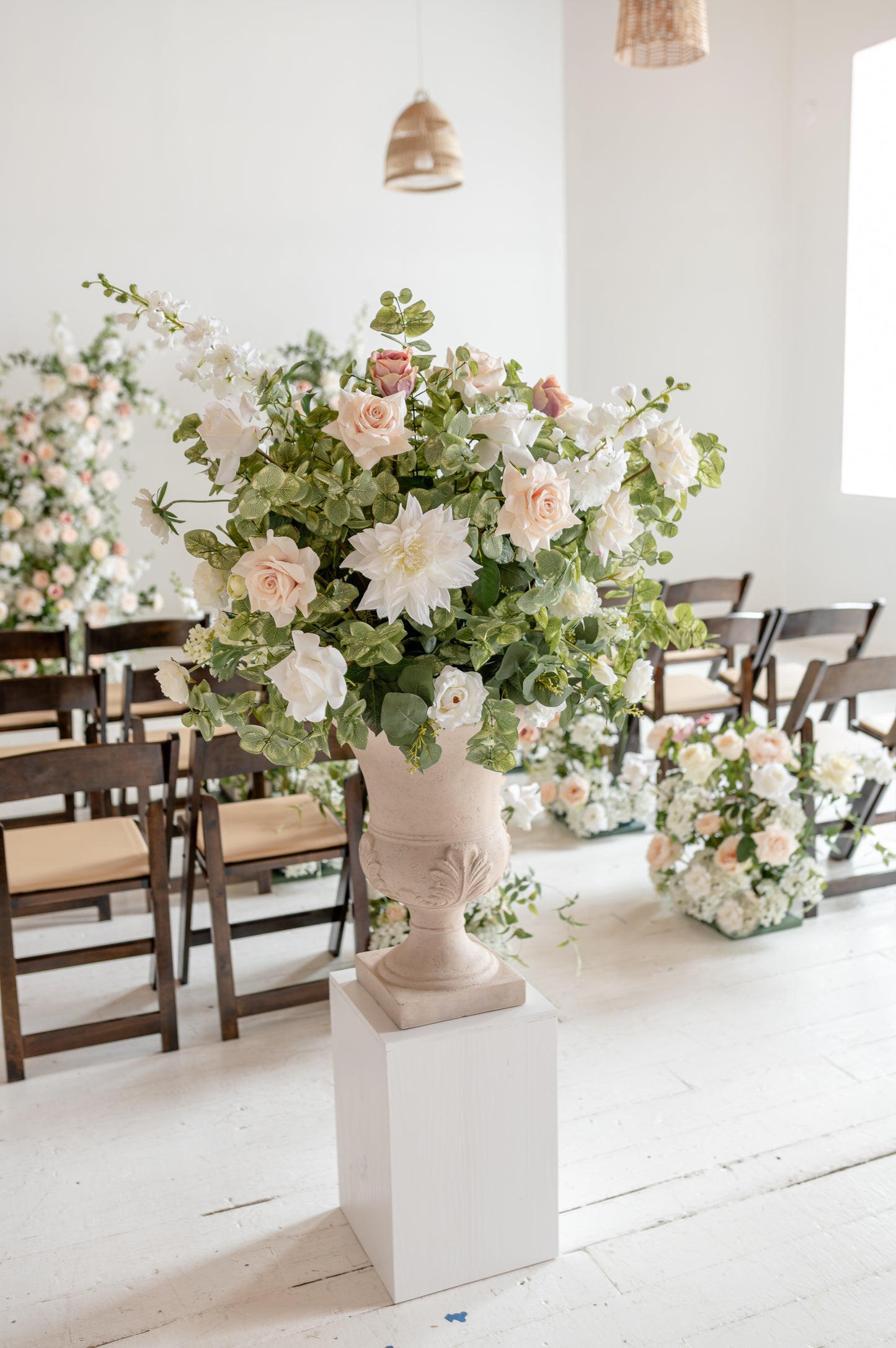 Eleonora Floral Urns - Rental