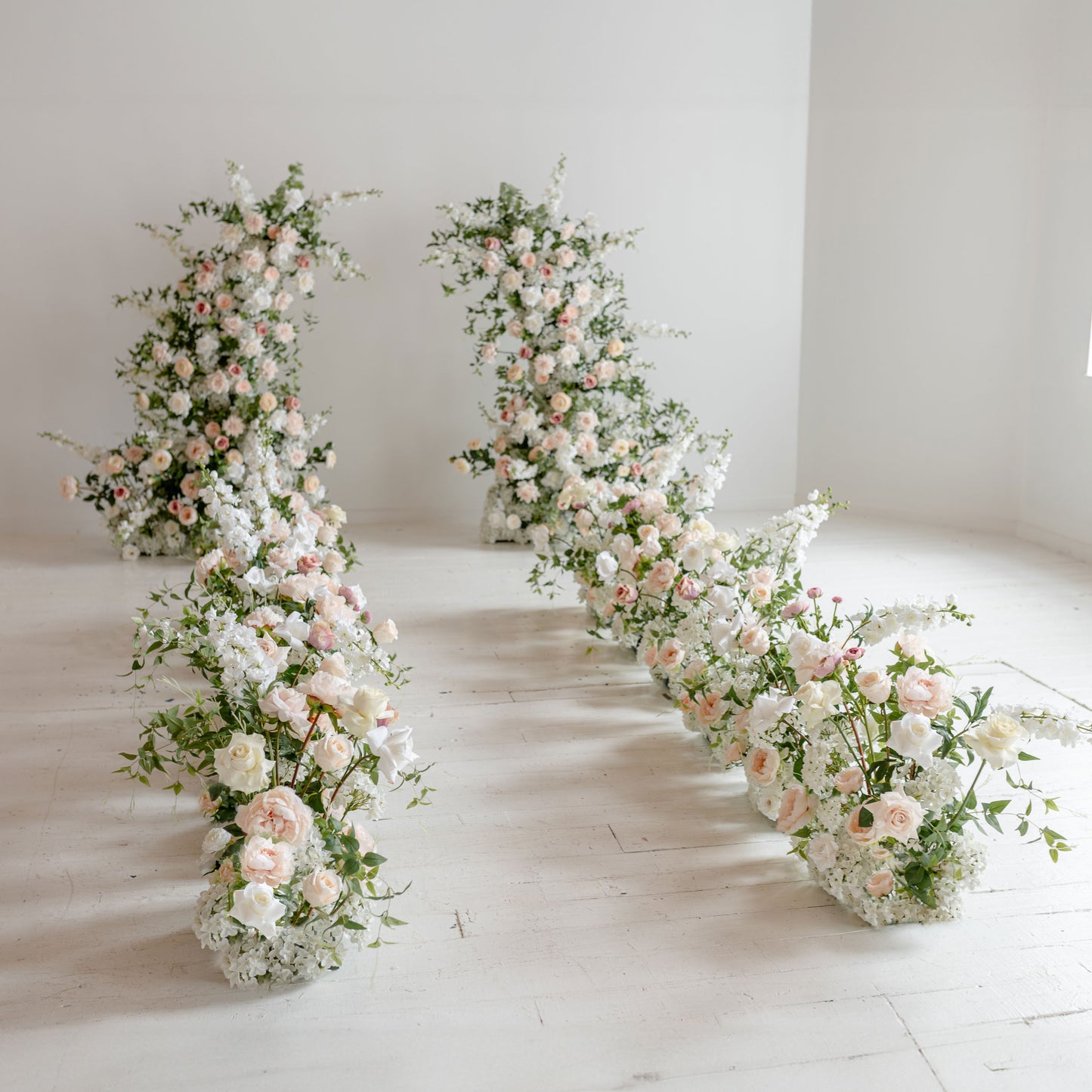 Eleonora Aisle Flowers - Rental